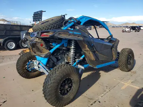 3JBVVAW21KK000397 — 2019 Can-Am Maverick X3, фото 4 с аукциона Аукцион 17.09.2026, Передняя часть