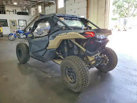 3JBVPAV40PE000734 — 2023 Can-Am Maverick X3, фото 3 с аукциона Аукцион 24.09.2026, Повреждения снизу