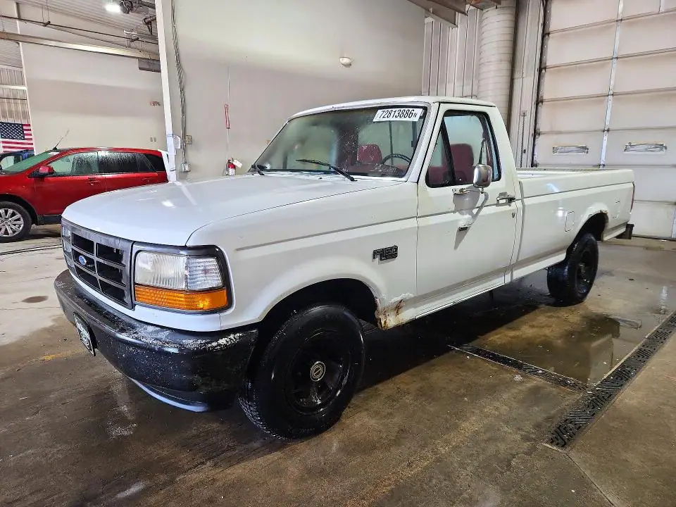 1FTDF15Y6SNA64943 Ford F150 1995 — повреждение Повреждения снизу, фото до ремонта