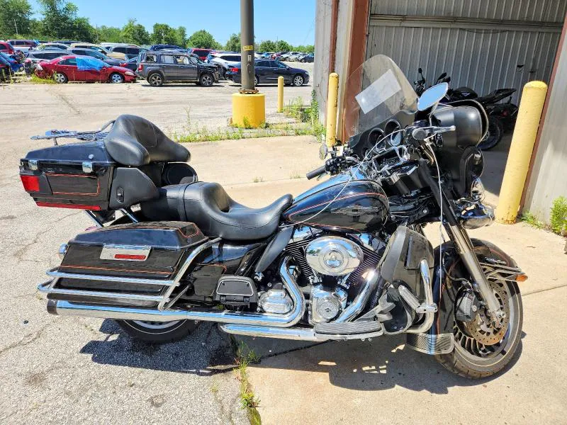 2013 HARLEY-DAVIDSON FLHTCU VIN 1HD1FLM19DB636352 фото 1