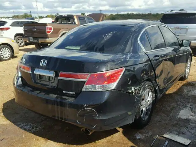 1HGCP2F64CA186996 — 2012 Honda Accord, фото 4 с аукциона Аукцион 14.12.2017, Подтопление