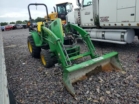 1LV3039RPNN107602 — 2022 John Deere 3039R, Повреждение рамы (Frame Damage), фото до ремонта