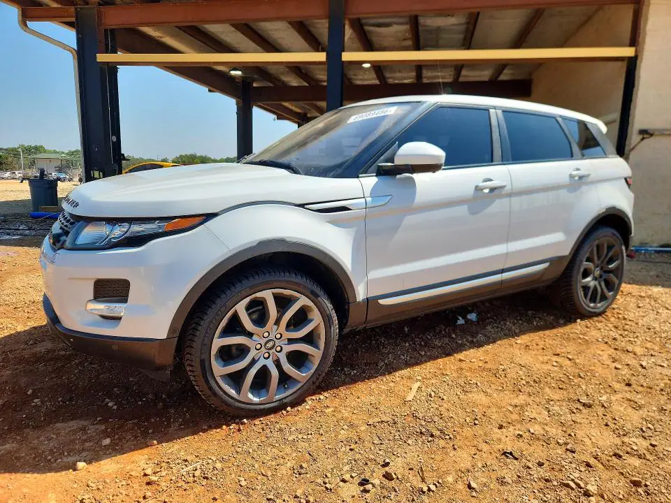 SALVV2BG7FH061717 Land Rover Range Rover Evoque 2015 — повреждение Мелкие вмятины и царапины, фото до ремонта