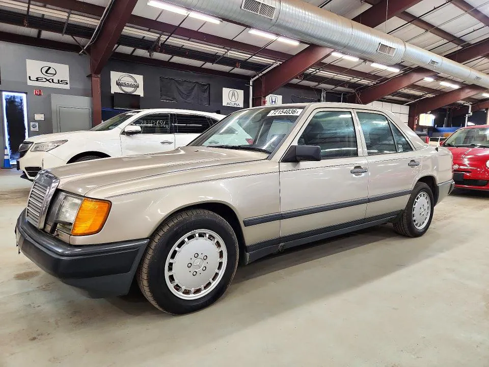 1989 MERCEDES-BENZ 300 VIN WDBEA30D8KA949153 фото 1