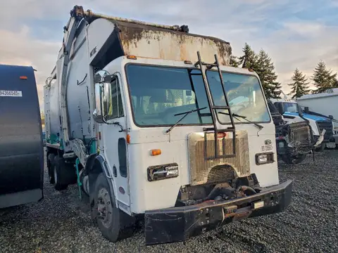 3BPZL00X78F718444 — 2008 Peterbilt 320, Мелкие вмятины и царапины (Minor Dent/Scratches), фото до ремонта