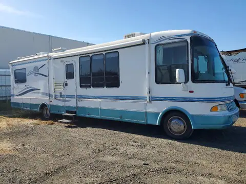 3FCNF53S7XJA36176 — 2000 Rexhall Recreational Vehicle (RV), Ходовая часть (Undercarriage), фото до ремонта