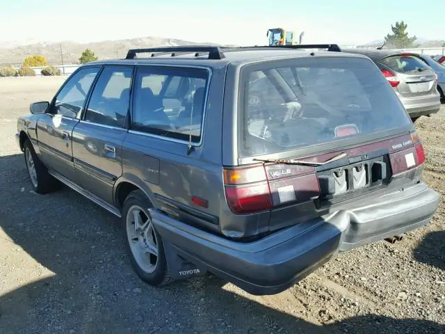 JT2VV22W3K0037754 — 1989 Toyota Camry, фото 3 с аукциона Аукцион 14.12.2017, Мелкие вмятины и царапины