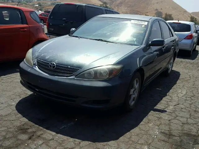 4T1BF30KX2U508901 — 2002 Toyota Camry, фото 2 с аукциона Аукцион 14.12.2017, Механические повреждения