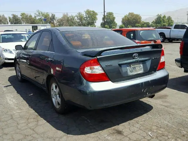 4T1BF30KX2U508901 — 2002 Toyota Camry, фото 3 с аукциона Аукцион 14.12.2017, Механические повреждения