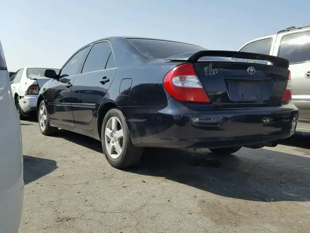 JTDBF32K220084509 — 2002 Toyota Camry, фото 3 с аукциона Аукцион 14.12.2017, Механические повреждения
