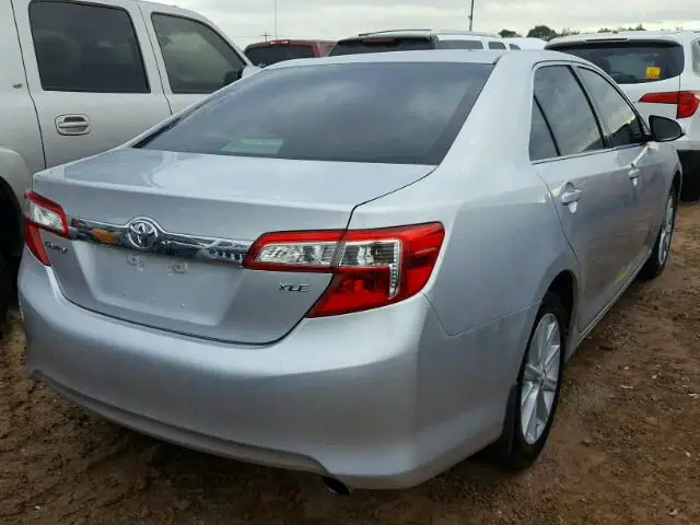 4T4BF1FK1CR266244 — 2012 Toyota Camry, фото 4 с аукциона Аукцион 14.12.2017, Подтопление