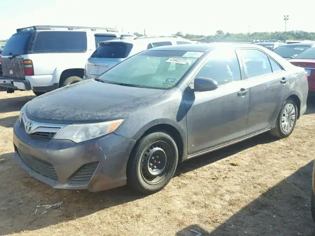 4T4BF1FK5CR258387 — 2012 Toyota Camry, фото 2 с аукциона Аукцион 14.12.2017, Подтопление