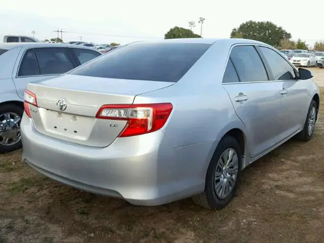 4T1BF1FK2EU392898 — 2014 Toyota Camry, фото 4 с аукциона Аукцион 14.12.2017, Подтопление