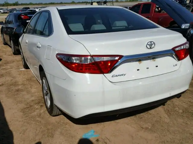 4T4BF1FK9FR478605 — 2015 Toyota Camry, фото 3 с аукциона Аукцион 14.12.2017, Подтопление