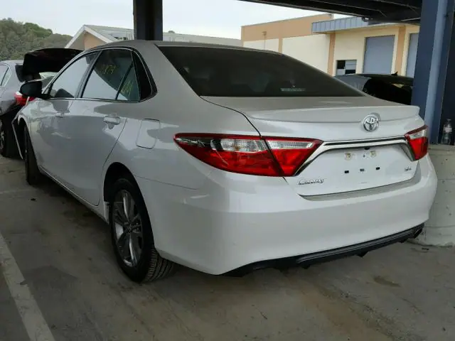 4T1BF1FK2HU330891 — 2017 Toyota Camry, фото 4 с аукциона Аукцион 14.12.2017, Передняя часть