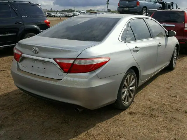 4T1BF1FK3HU373118 — 2017 Toyota Camry, фото 4 с аукциона Аукцион 14.12.2017, Подтопление