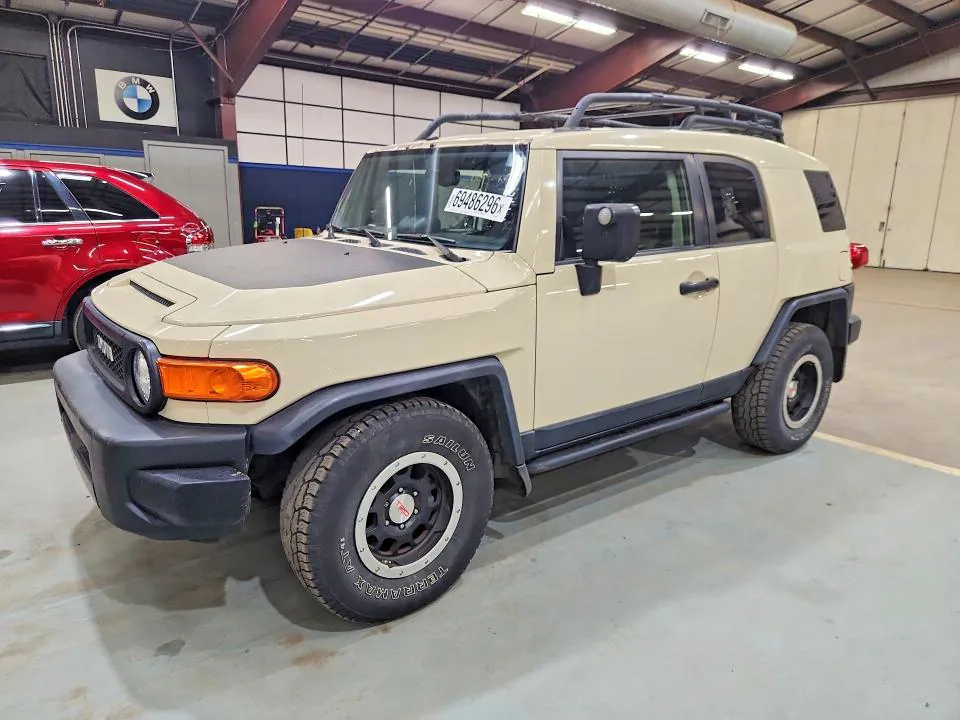 2010 TOYOTA FJ CRUISER VIN JTEBU4BF2AK076570 фото 1