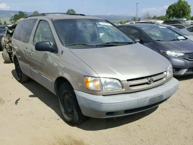 4T3ZF13C6YU172736 — 2000 Toyota Sienna, Механические повреждения (Mechanical), фото до ремонта