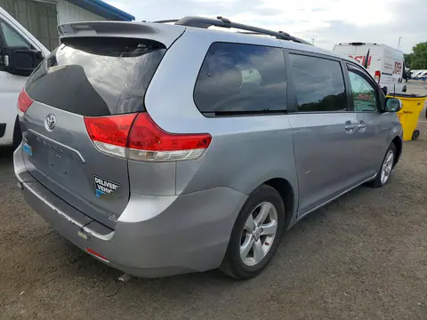 2013 TOYOTA SIENNA VIN 5TDJK3DC7DS055259 фото 3