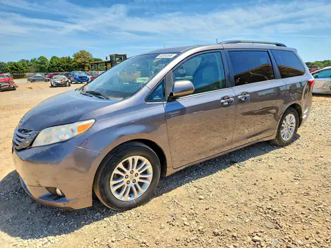5TDYK3DC2FS621541 — 2015 Toyota Sienna, Боковая часть (Side), фото до ремонта