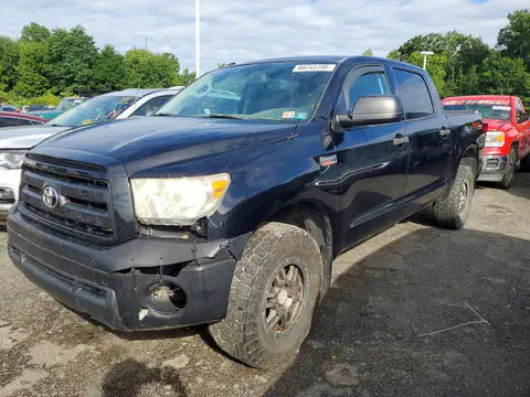 5TFDY5F10AX152330 — 2010 Toyota Tundra, Мелкие вмятины и царапины (Minor Dent/Scratches), фото до ремонта