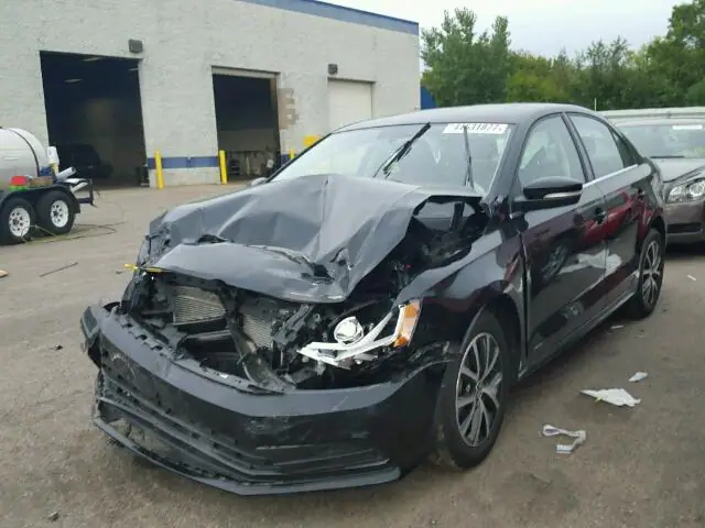3VWB67AJ6HM248122 — 2017 Volkswagen Jetta, фото 2 с аукциона Аукцион 06.02.2018, Передняя часть