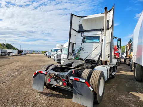 4V4N39TG2GN965504 — 2016 Volvo VNL, фото 3 с аукциона Аукцион 06.10.2026, Естественный износ